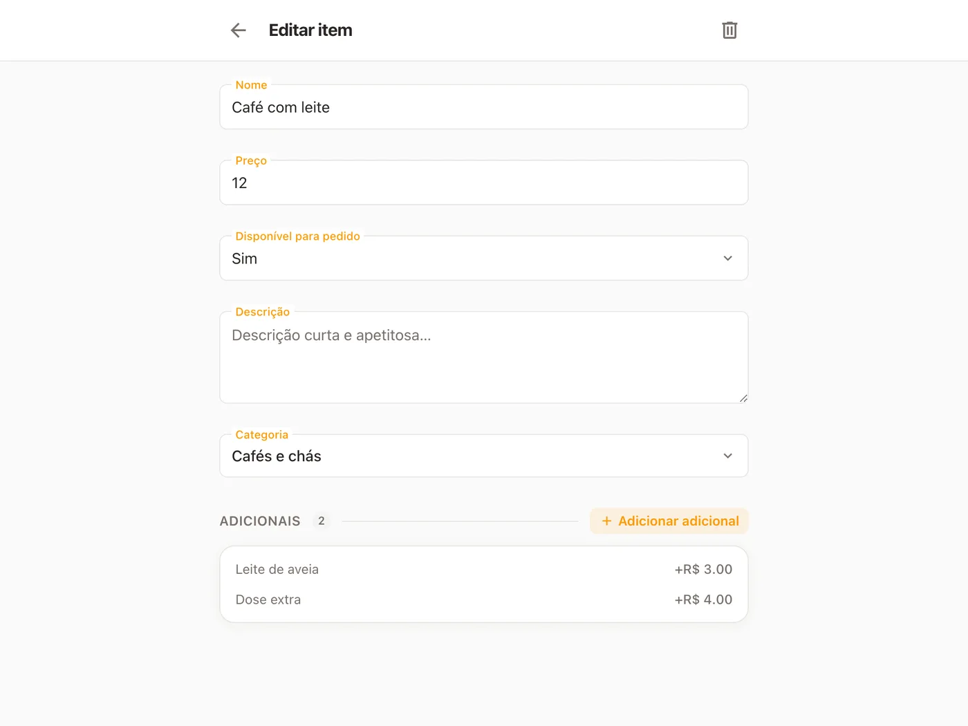 Um item aberto no Platevio, em Editar item: o nome e o preço do Café com leite, Disponível para pedido em Sim, a descrição vazia, a categoria Cafés e chás e os dois adicionais, Leite de aveia e Dose extra, com os seus preços