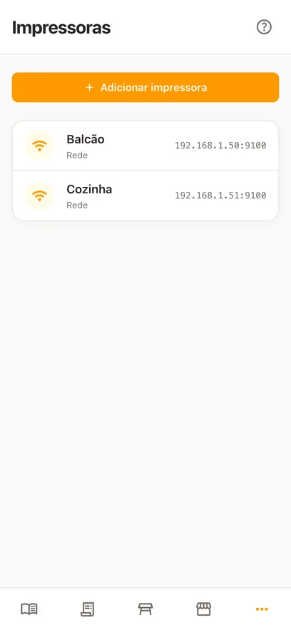 A mesma lista de impressoras no celular: a do balcão e a da cozinha, cada uma com o símbolo de rede e o seu endereço