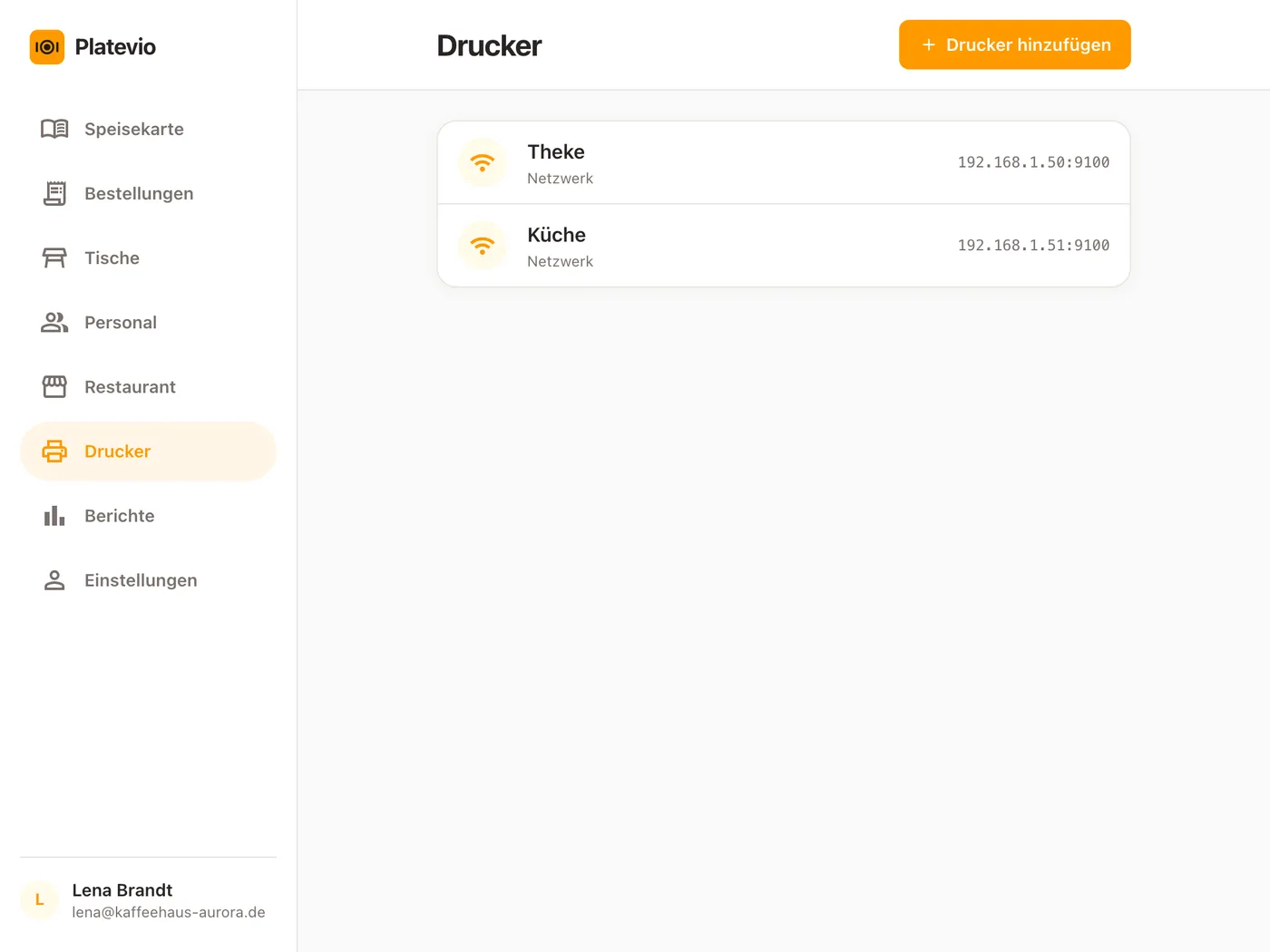 Der Bildschirm Drucker von Platevio auf einem Tablet: ein Drucker Theke und ein Drucker Küche, beide im Netzwerk des Lokals, jeder mit seiner IP-Adresse
